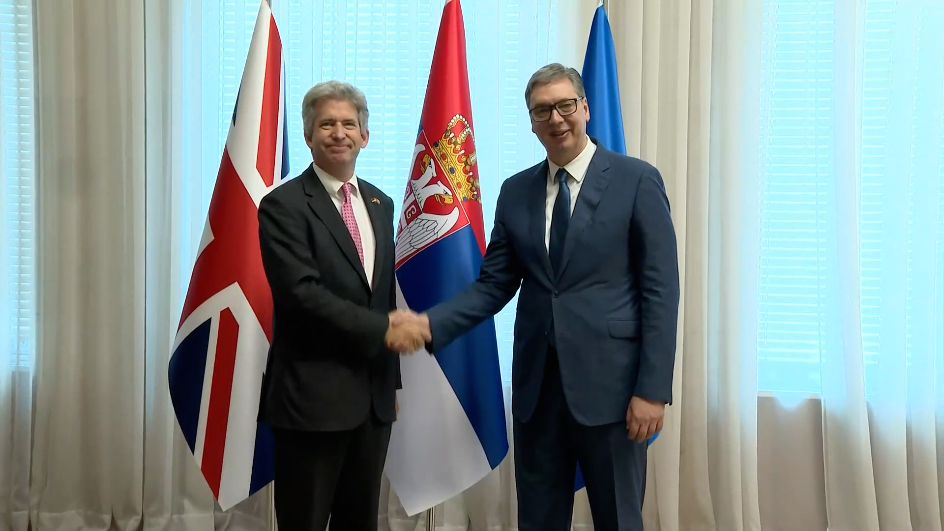 Beograd, predsednik Republike Srbije Aleksandar Vucic sastao se sa ambasadorom Ujedinjenog Kraljevstva Velike Britanije i Severne Irske Edvardom Fergusonom, pokrivanje